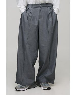 Boohoo Wide Fit Pleat Front Tailored Smart Trousers - Gris