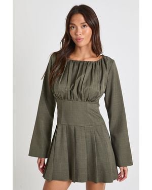 Boohoo Ruched Bust Long Sleeve Pleated Skater Dress - Green