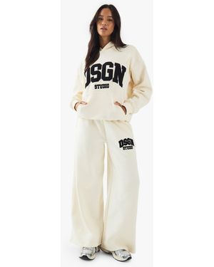 DSGN Studio Towelling Applique Straight Leg Jogger - White