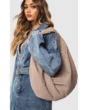 Boohoo Bolso De Hombro Oversize De Ante Sintético Con Nudo - Marrón