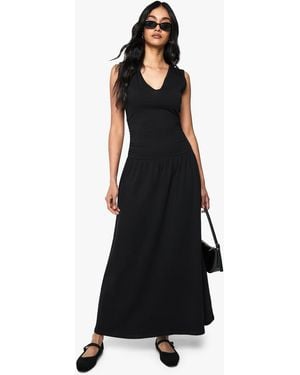 Boohoo V Neck Ruched Detail Maxi Dress - Black