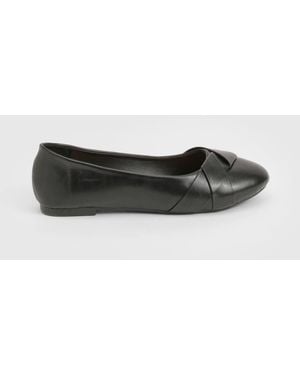 Boohoo Wide Fit Twist Front Ballet Flats - Black
