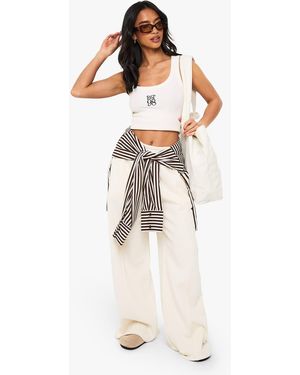 Boohoo Petite Pintuck Detail Straight Leg Jogger - White