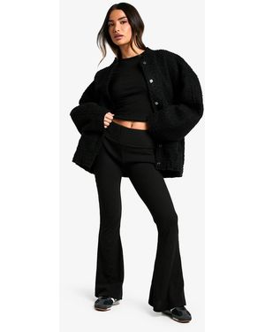 Boohoo Petite Crinkle Rib Thick Waistband Flares - Black