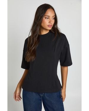 Boohoo Interlock Boxy Tucked Waist Detail T-Shirt - Negro