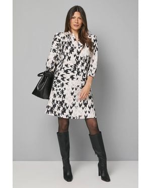 Wallis Dogtooth Collarless Shift Dress - Gray