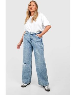 Boohoo Plus Vintage Wash Ripped Knee Straight Leg Jeans - Blue