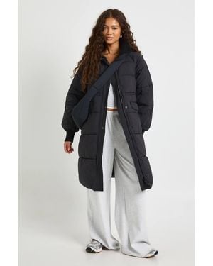 Boohoo Rib Collar Detail Longline Puffer Coat - Black