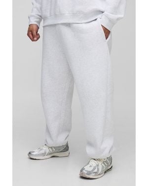 BoohooMAN Plus Basic Oversized Joggers - White