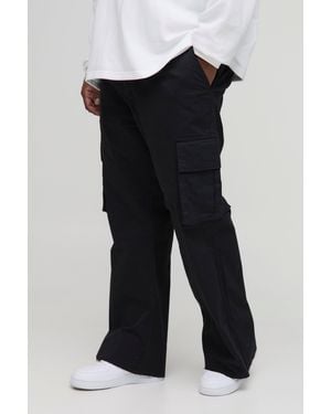 BoohooMAN Plus Fixed Waist Cargo Flared Pants - Black