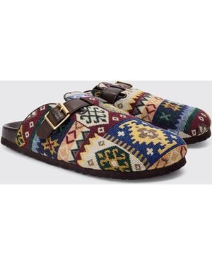 BoohooMAN Tapestry Buckle Detail Mule - Red