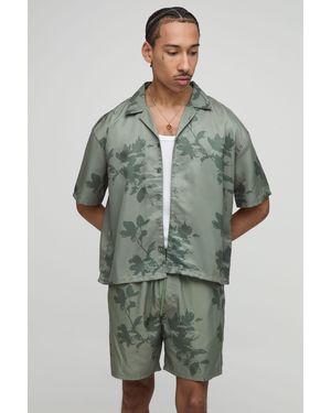 BoohooMAN Oversized Boxy Viscose Printed Shirt & Swim Set - Green
