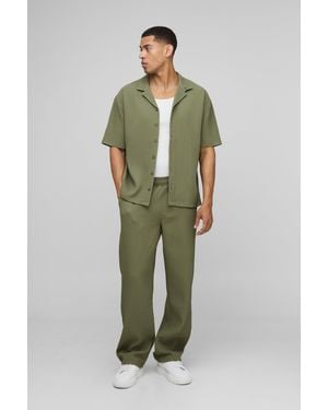 BoohooMAN Oversized Short Sleeve Pleated Shirt & Straight Trousers - Green