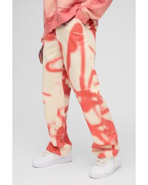 BoohooMAN Fixed Waist Relaxed Twill Graffiti Printed Trousers - Red