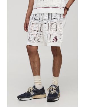BoohooMAN Relaxed Crochet Embroidered Knitted Shorts - White