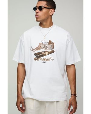 Boohoo Camiseta Oversize Man Blanca Con Cuello Extendido Y Estampado Cigar - Blanco