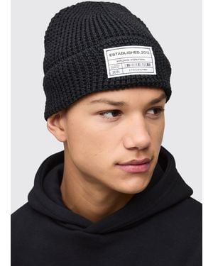 BoohooMAN Waffle Knit Tab Beanie - Black