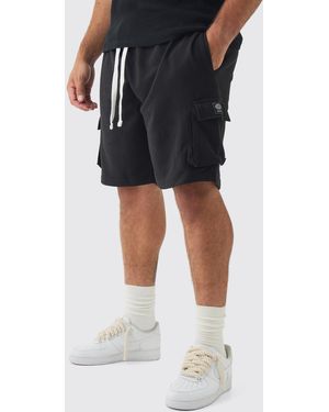 BoohooMAN Plus Woven Tab Relaxed Fit Cargo Shorts - Black