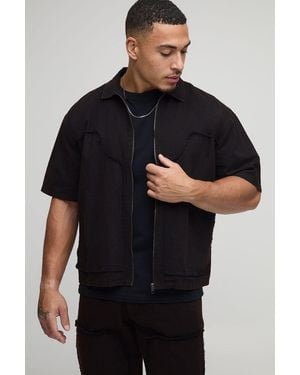 BoohooMAN Oversized Bleach Wash Raw Edge Carpenter Short Sleeve Overshirt - Black