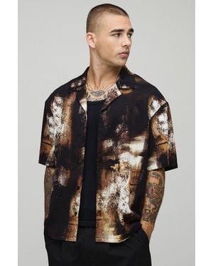BoohooMAN Distorted Print Short Sleeve Oversized Shirt - Black