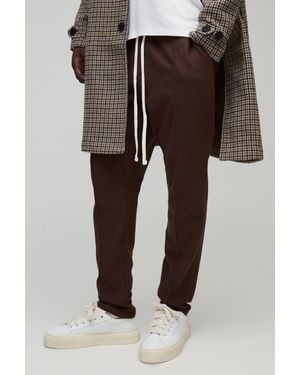 BoohooMAN Elasticated Waist Tapered Wool Look Pintuck Trousers - Brown
