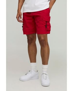 BoohooMAN Elasticated Waist Baggy Fit Crinkle Nylon Cargo Shorts - Red