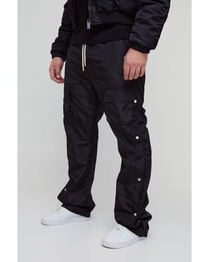 BoohooMAN Plus Elasticated Waist Slim Flare Stacked Cargo Pants - Black