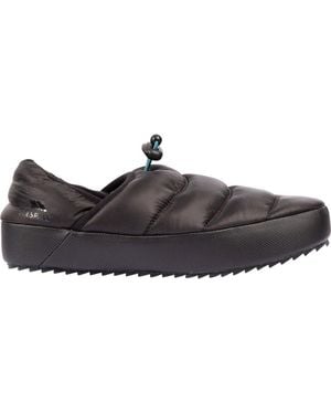 BoohooMAN Trespass Pad Camping Slippers - Black