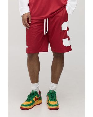 BoohooMAN Oversized Varsity Mesh Mid Length Shorts - Red
