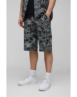 BoohooMAN Tall Tropical Tapestry Relaxed Fit Shorts - Black