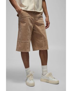 BoohooMAN Baggy Long Length Heavyweight Suede Cargo Shorts - Natural