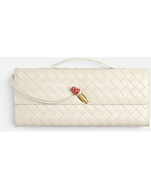 Bottega Veneta Andiamo Clutch - Natural