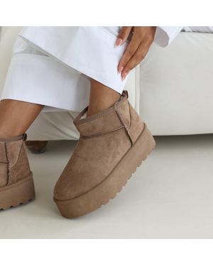 Where's That From 'Zyla' Flatform Fur Lining Ankle Boot - White
