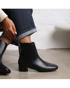 Where's That From 'Philadelphia' Low Block Heel Ankle Boot With Side Zip - Black