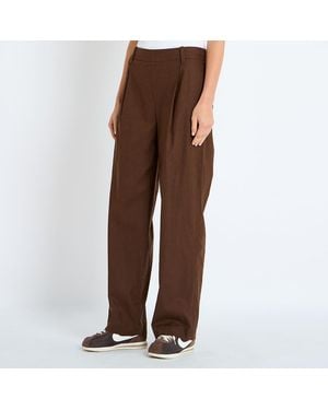 Vince Pleat Front Pull On Trouser - Brown