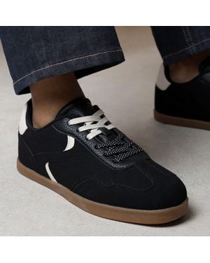 Where's That From Anaiah Low Profile Side Panel Detailed Trainer - Black