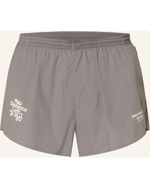 Pas Normal Studios 2-in-1-Laufshorts BALANCE - Grau