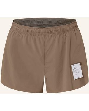Satisfy 2-in-1-Laufshorts JUSTICETM DISTANCE 2.5" - Natur