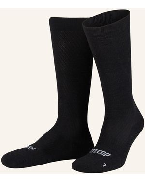 Cep Socken FLIGHT COMPRESSION mit Merinowolle - Schwarz