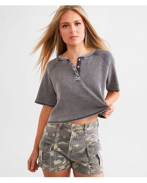 FITZ + EDDI Waffle Knit Cropped Henley - Gray