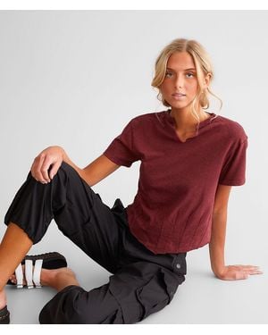 Gilded Intent Pieced Hanky Hem T-Shirt - Red