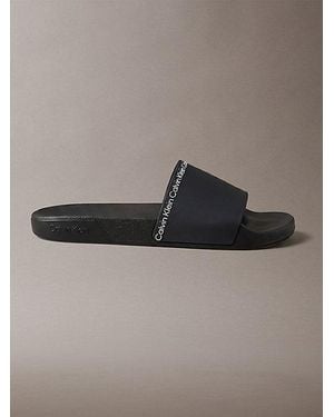 Calvin Klein Voorgevormde Sliders Met Logo - Grijs