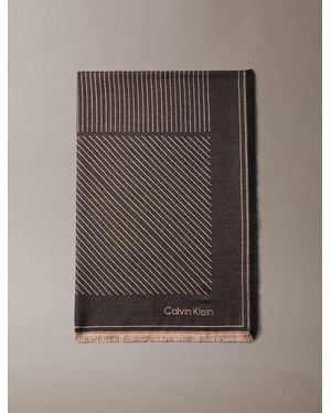 Calvin Klein Sciarpa Con Grafica Con Logo Con Emblema - Grigio