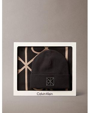 Calvin Klein Cadeauset Van Sjaal En Muts Met Embleemlogo - Grijs