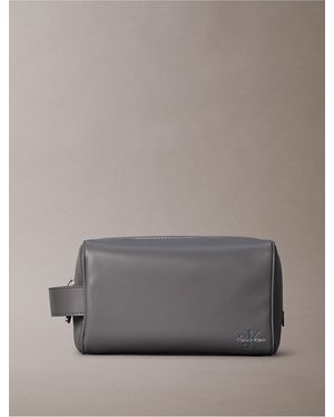 Calvin Klein Monologo Dopp Kit - Gray
