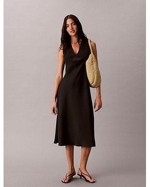 Calvin Klein Crêpe Satijnen Halflange Jurk Met V-Hals - Zwart