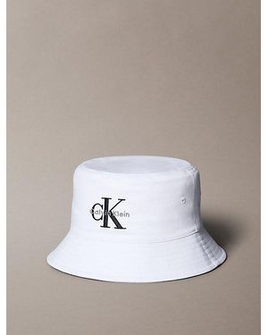 Calvin Klein Twill Buckethat Met Logo - Wit