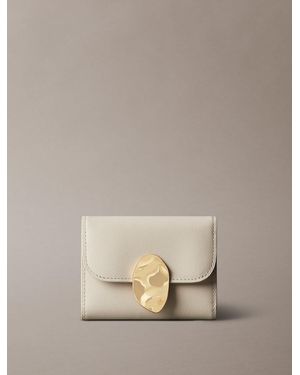 Calvin Klein Leather Rfid Trifold Cardholder - Natural