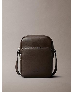 Calvin Klein Bandolera pequeña - Marrón