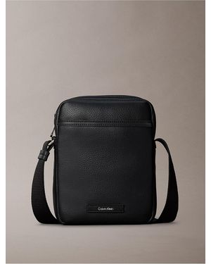 Calvin Klein Pebble Reporter Bag - Black